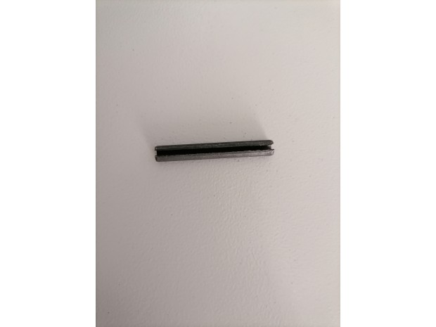 Hasított feszítőhüvely 5x40